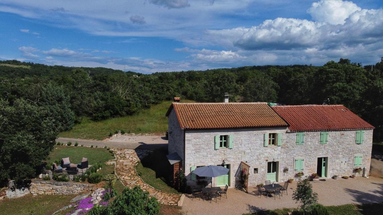 Cottage Al Merlo Olivo Buje Exteriör bild