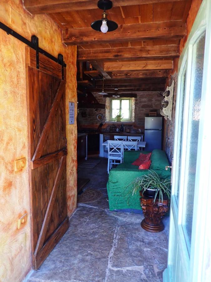 Cottage Al Merlo Olivo Buje Exteriör bild